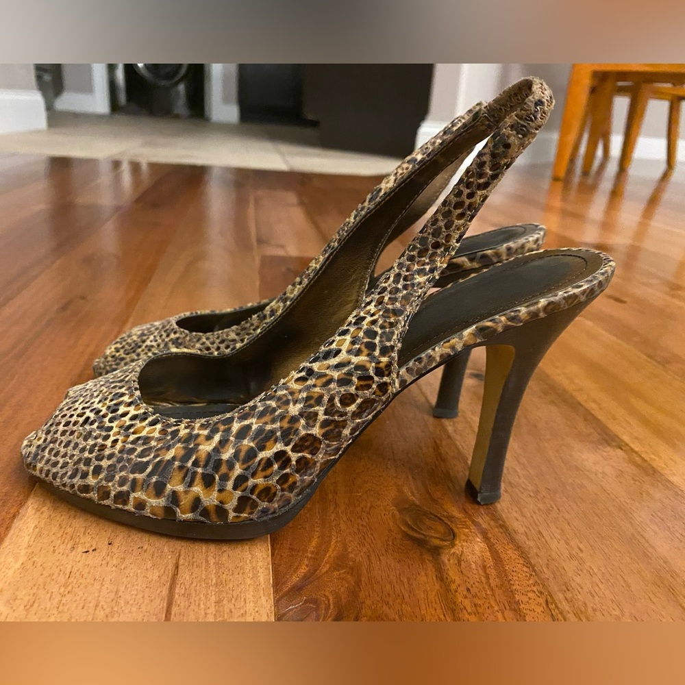 Anne Klein glossy snake print peep toe slingback heels.  7.5M